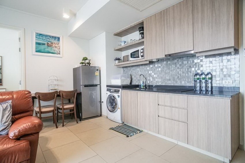 Condominium for rent at Zire Wongamat Pattaya showing the kitchen 