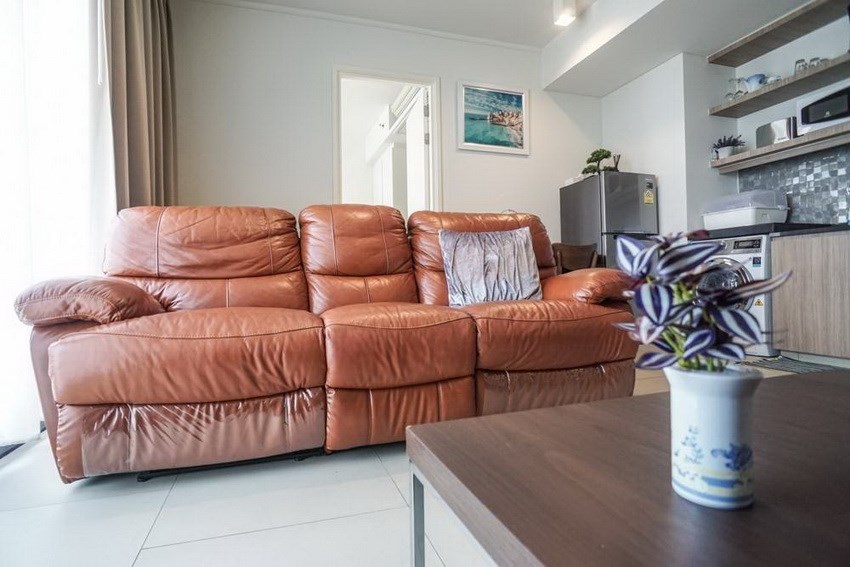 Condominium for rent at Zire Wongamat Pattaya showing the living area Condominium for rent at Zire Wongamat Pattaya showing the living area