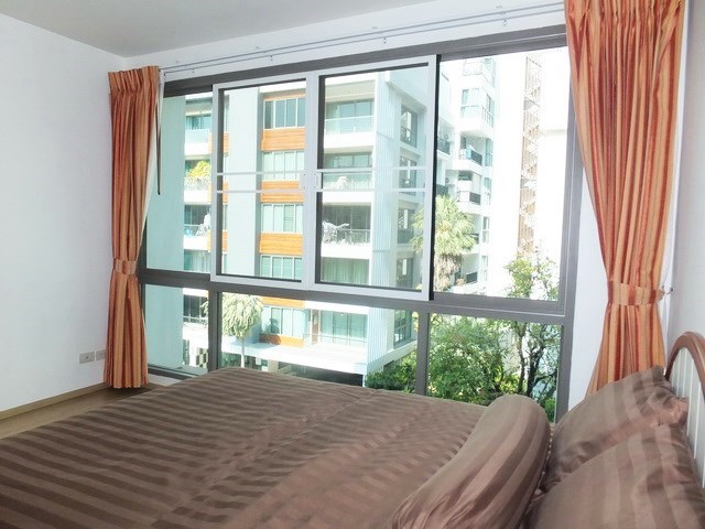 Condominium for Rent Central Pattaya showing the second bedroom and view 