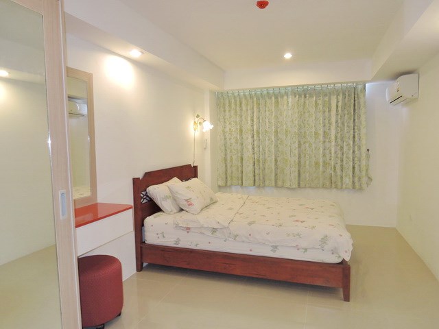 Condominium for rent East Pattaya showing the bedroom