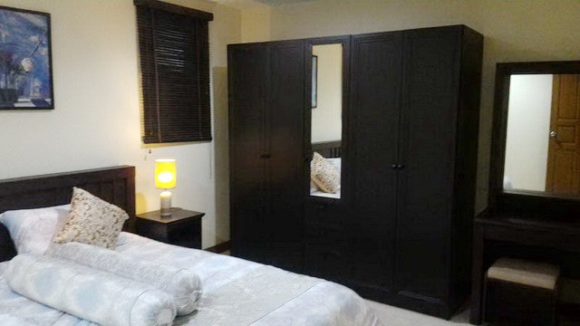 Condominium for rent Jomtien Beach showing the bedroom suite