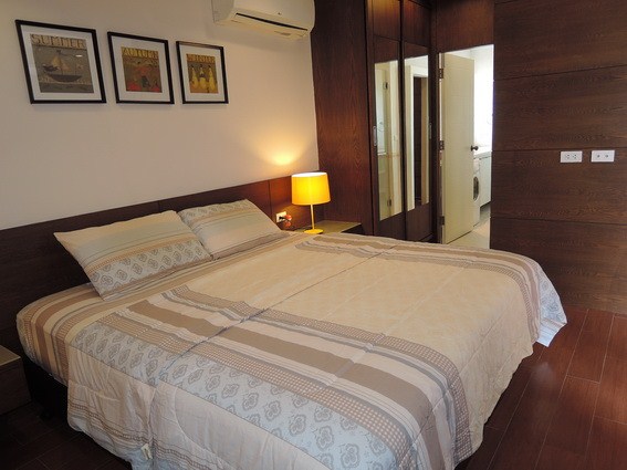Condominium for rent Jomtien showing the bedroom suite