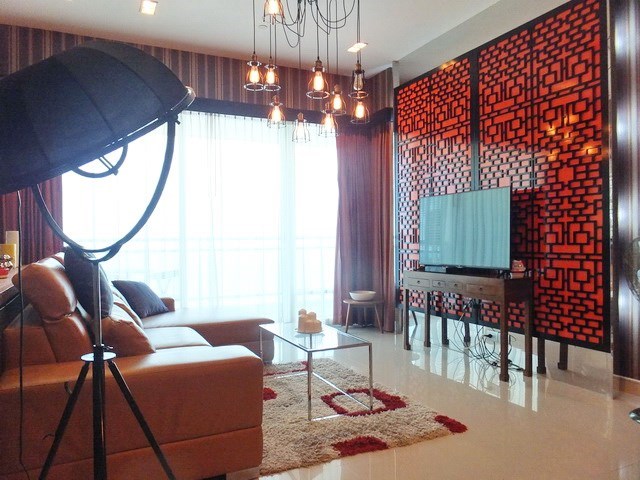 Condominium for rent Jomtien Pattaya showing the living room