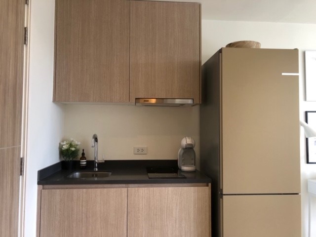 Condominium for rent Pattaya showing the kitchen area