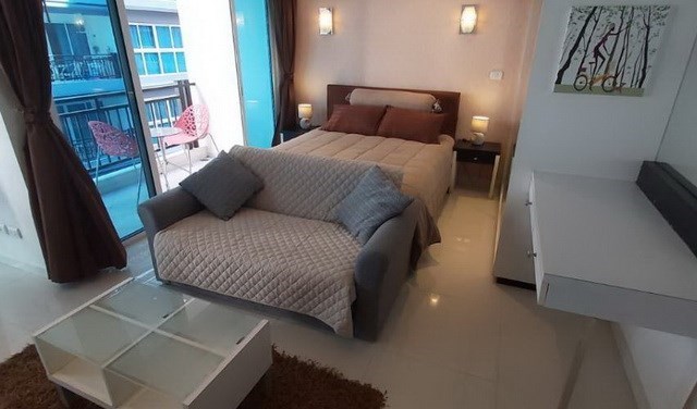 Condominium for rent Pattaya showing the sleeping area 