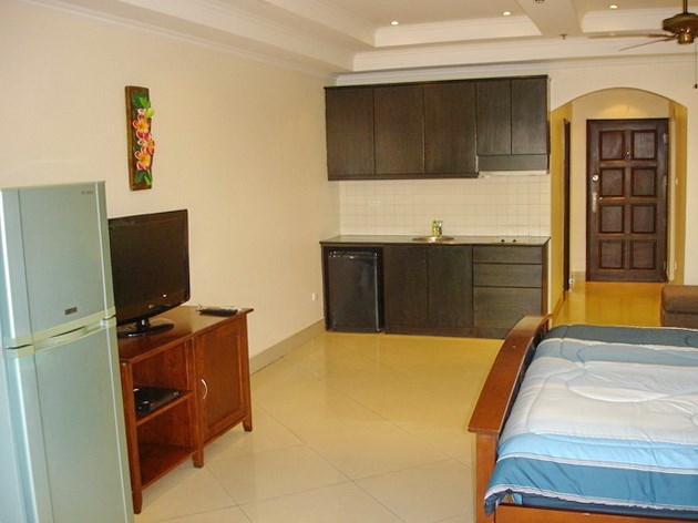 Condominium for rent Pattaya showing the studio and living area Condominium for rent Pattaya showing the studio and living area