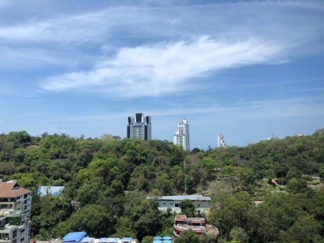 Condominium for rent Pattaya showing the mountain view Condominium for rent Pattaya showing the mountain view