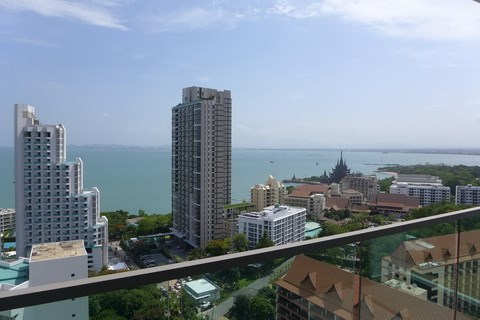 Condominium for rent Wong Amat Tower showing the balcony view Condominium for rent Wong Amat Tower showing the balcony view