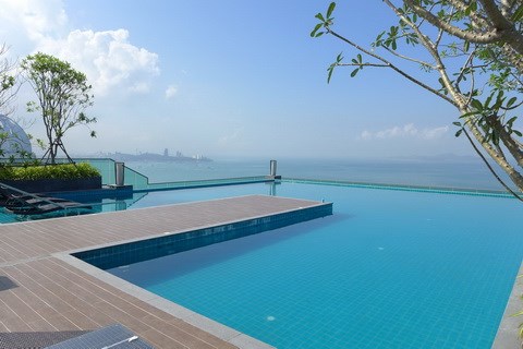 Condominium for rent Wong Amat Tower showing the communal pool Condominium for rent Wong Amat Tower showing the communal pool