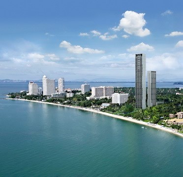 Condominium for rent Zire Wongamat showing the beach location