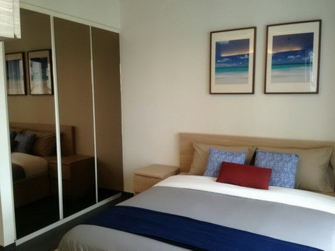 Condominium for rent Zire Wongamat showing the bedroom suite
