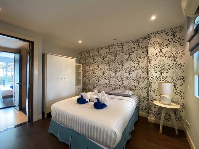 Condominium for sale Jomtien showing the second bedroom suite 