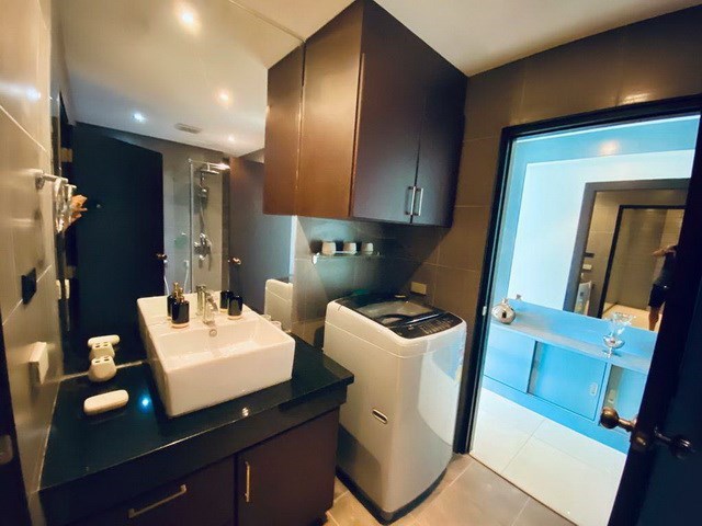 Condominium for sale Pratumnak Pattaya showing the bathroom Condominium for sale Pratumnak Pattaya showing the bathroom