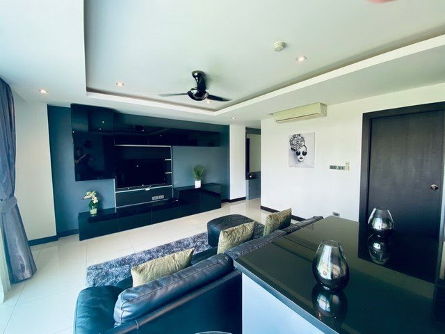 Condominium for sale Pratumnak Pattaya showing the living room Condominium for sale Pratumnak Pattaya showing the living room