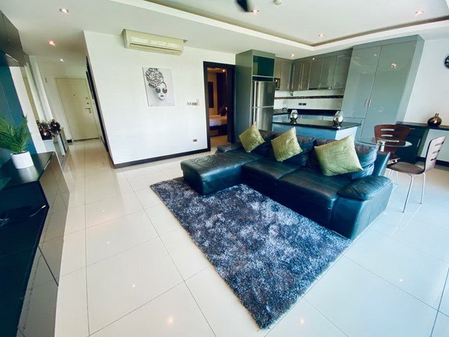 Condominium for sale Pratumnak Pattaya showing the open plan concept Condominium for sale Pratumnak Pattaya showing the open plan concept