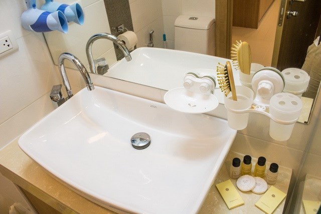 Condominium for sale Pratumnak Hill Pattaya showing the bathroom Condominium for sale Pratumnak Hill Pattaya showing the bathroom