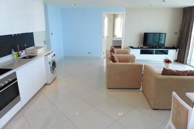 Condominium for rent Pratumnak Cosy Beach showing the open plan Condominium for rent Pratumnak Cosy Beach showing the open plan