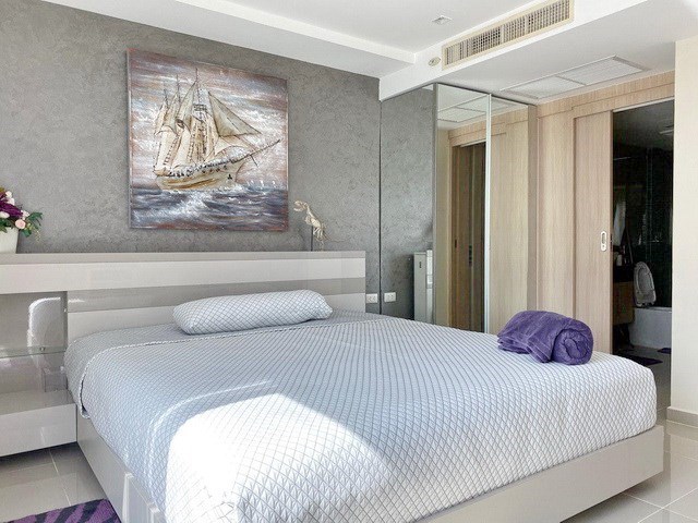Condominium for sale Pratumnak Pattaya showing the second bedroom suite Condominium for sale Pratumnak Pattaya showing the second bedroom suite