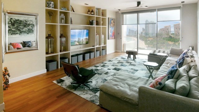 Condominium for sale The Cove Wongamat showing the living area