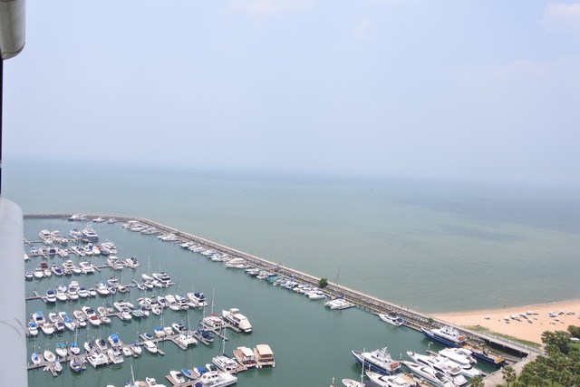 Condominium for sale Ocean Marina Pattaya showing the balcony view