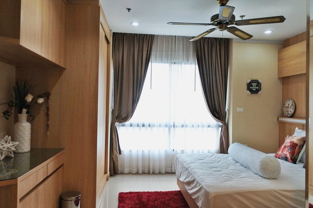 Condominium for sale Pratumnak Pattaya showing the third bedroom