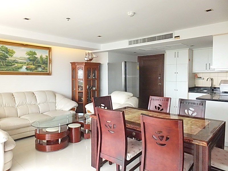Condominium for sale Pratumnak Pattaya showing the open plan concept 