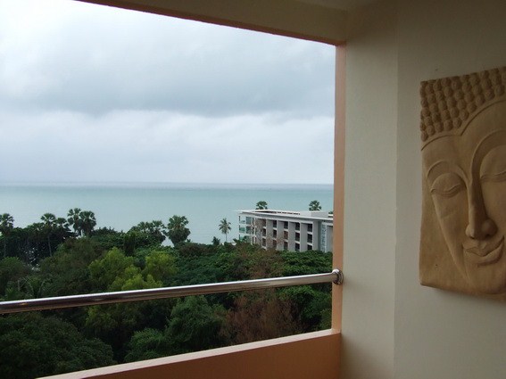 Condominium for rent Naklua showing the balcony view