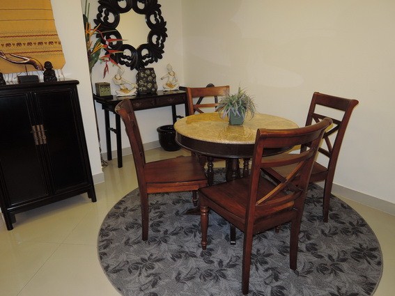Condominium for Rent Pattaya showing the dining area