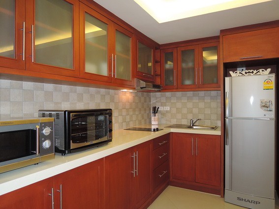 Condominium for Rent Pattaya showing the kitchen