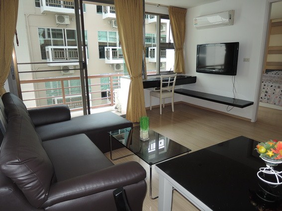 Condominium for Rent Pattaya showing the living area