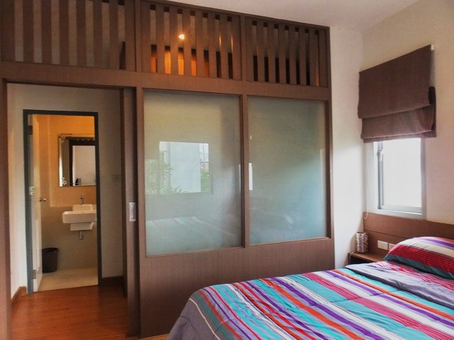 House for Rent East Pattaya showing the master bedroom suite 