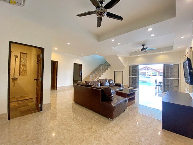 House for rent East Pattaya showing the open plan concept 