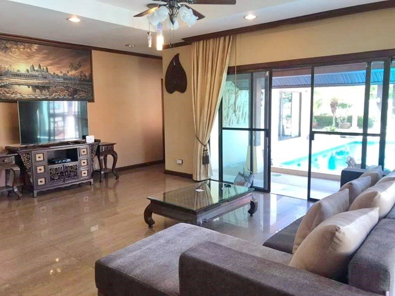 House for rent Huay Yai Pattaya showing the living room 