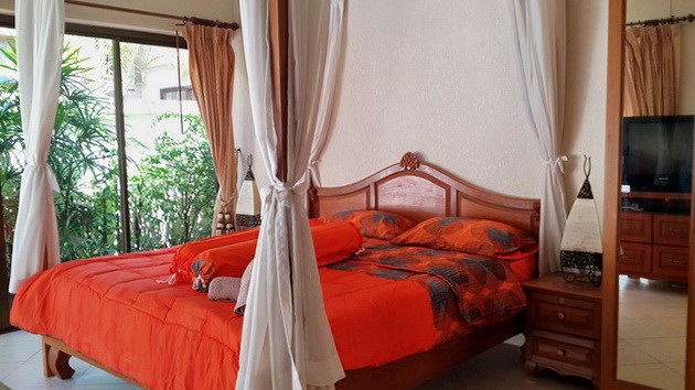 House for rent Jomtien Pattaya showing the master bedroom House for rent Jomtien Pattaya showing the master bedroom