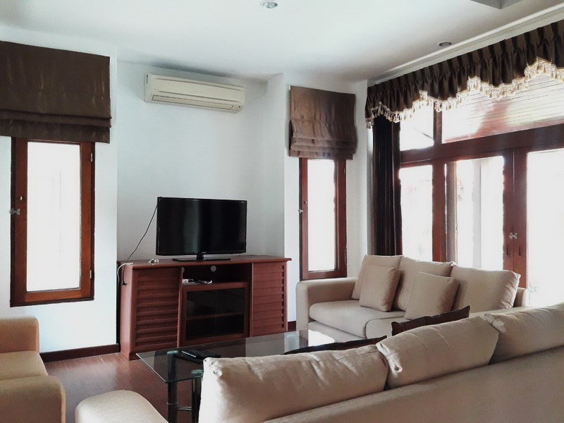 House for rent Mabprachan Pattaya showing the living room
