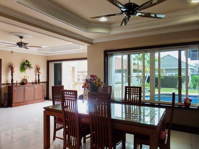 House for rent Nongplalai Pattaya showing the dining area