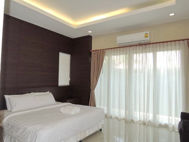 House for rent in East Jomtien showing the master bedroom