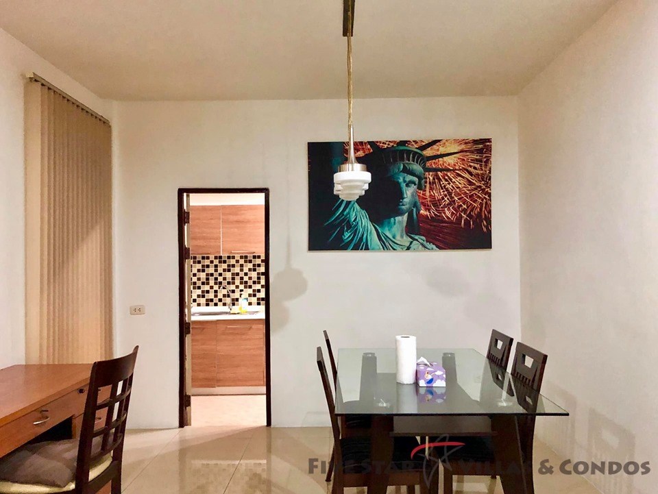 house for rent East Pattaya showing the dining area 