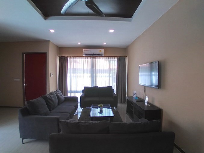 House for rent East Pattaya showing the living room 