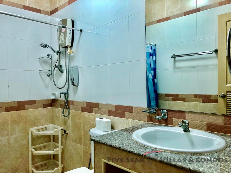house for rent East Pattaya showing the second bathroom 