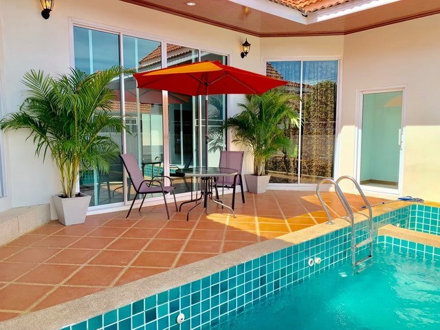 House for Rent East Pattaya showing the terrace and pool House for Rent East Pattaya showing the terrace and pool