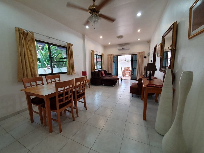 House for rent Jomtien showing the dining and kitchen areas House for rent Jomtien showing the dining and kitchen areas