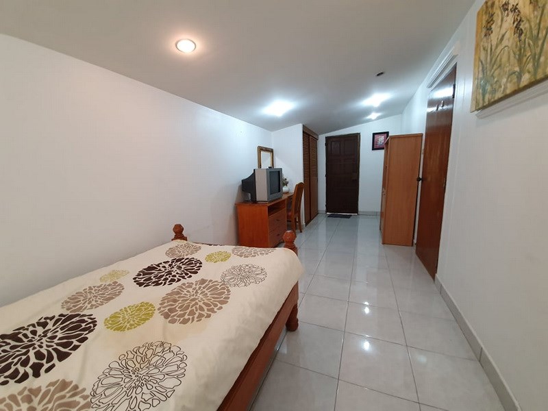House for rent Jomtien showing the third bedroom and TV House for rent Jomtien showing the third bedroom and TV