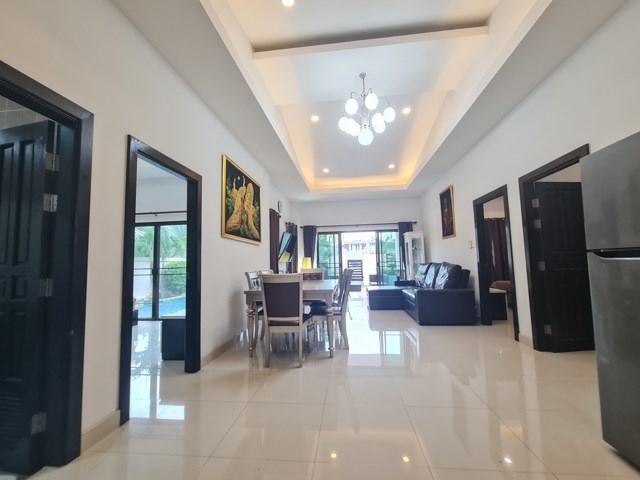 House for rent Pattaya showing the open plan living