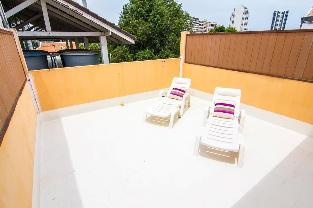 House for rent Pratumnak Pattaya showing the rooftop terrace
