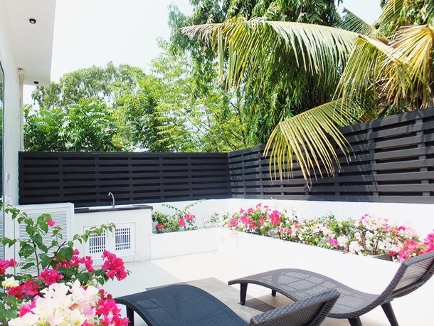 House for sale Jomtien showing the rooftop terrace
