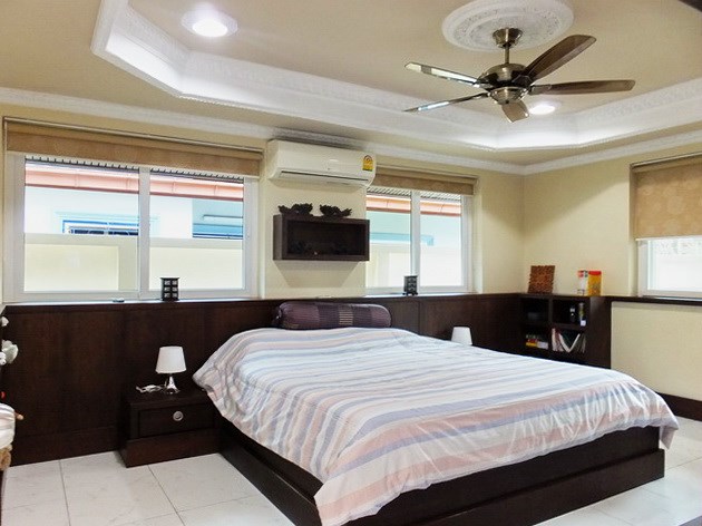 House For Sale Nongpalai Pattaya showing the second bedroom 