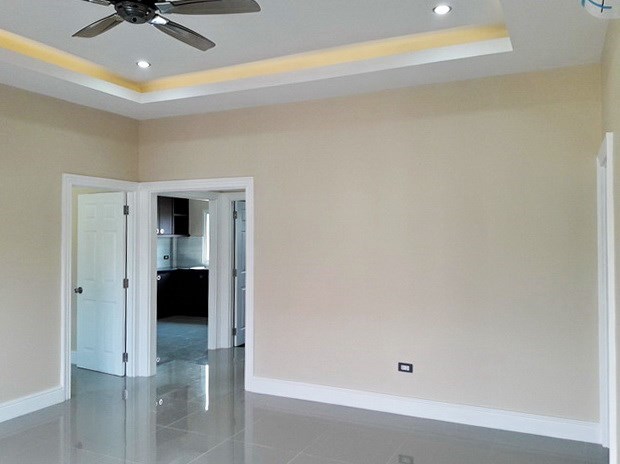 House for sale at Nongpalai Pattaya showing the living and dining areas House for sale at Nongpalai Pattaya showing the living and dining areas