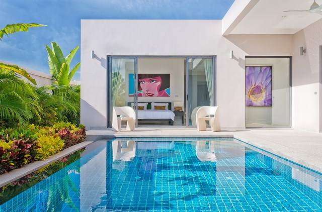 House for sale Pattaya showing the private pool House for sale Pattaya showing the private pool