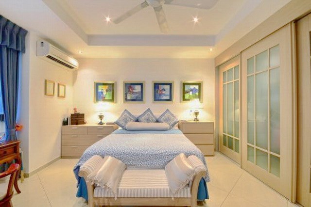 House for sale Siam Royal View Pattaya showing the second bedroom suite